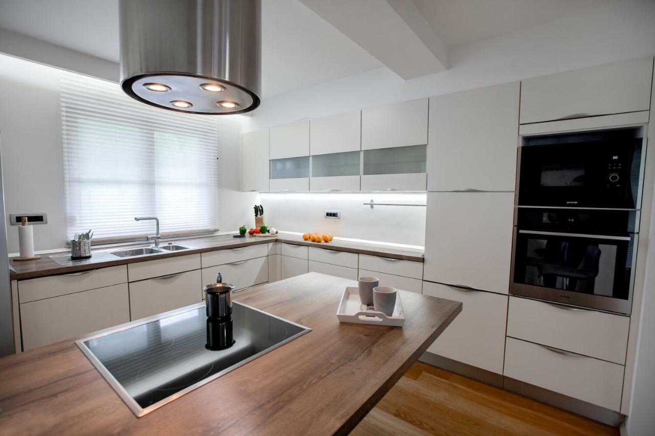 House Of Adventure - The Base To Explore Slovenia Laze v Tuhinju Exterior foto